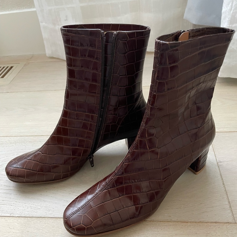 BY FAR Sofia Bootie. Size 38. Color Nutella.